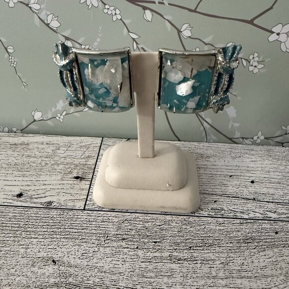 Vintage Clip On Earrings Blue Confetti Lucite Rectangle Silver Tone - Picture 5 of 5